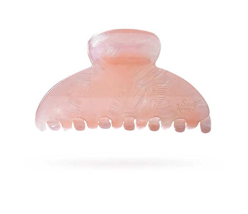 Sprinkle Sweetheart Hair Claw in Pink