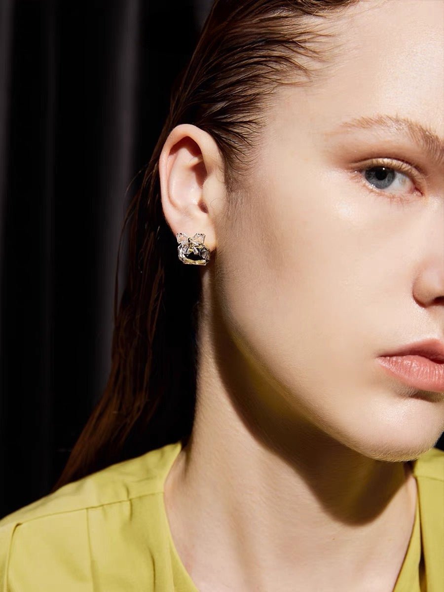 Box Wrap Diamond Stud Earrings.