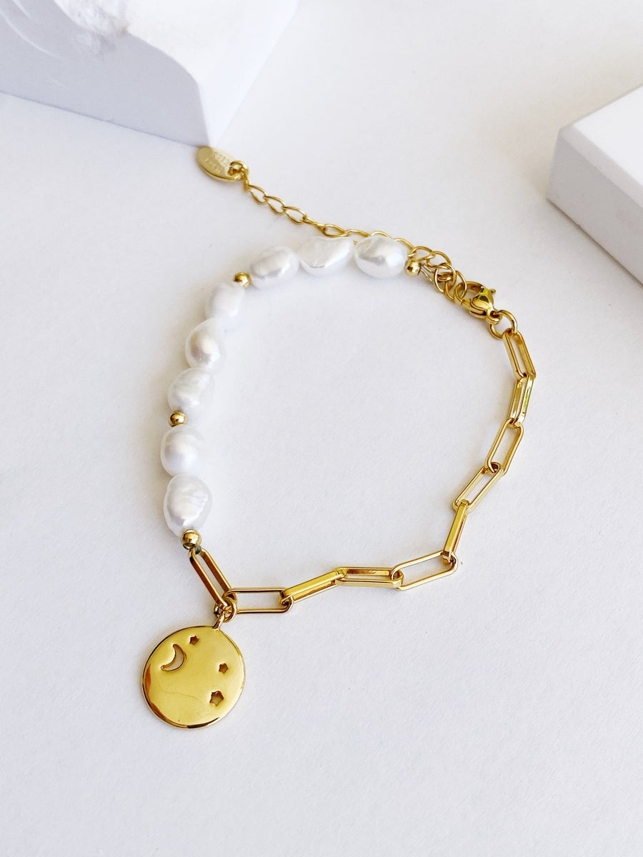 Gold Filled Pearl Bracelet.