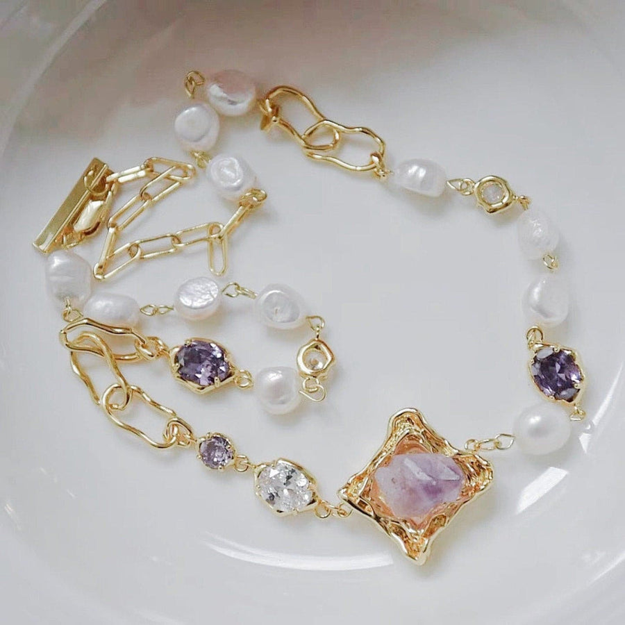Pearl Toggle Clasp Chain Necklace.